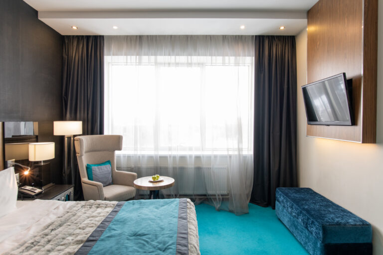 hotel customer with hoel phone systems